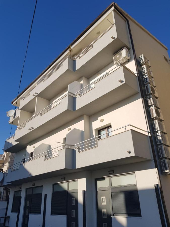 Grey House Daire Makarska Dış mekan fotoğraf