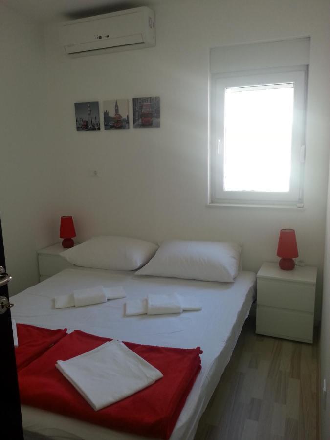Grey House Daire Makarska Dış mekan fotoğraf