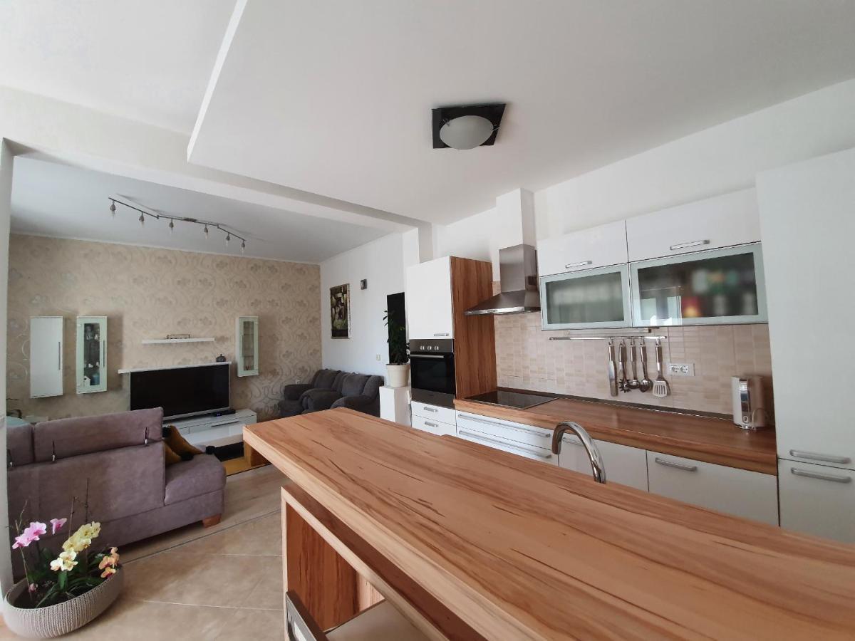 Grey House Daire Makarska Dış mekan fotoğraf